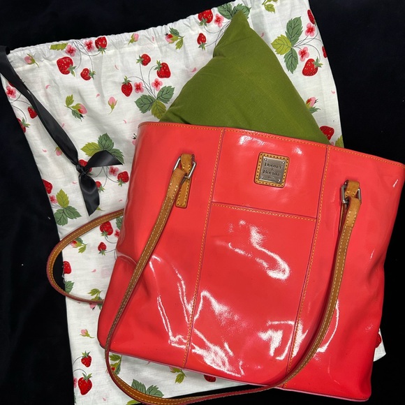 Dooney & Bourke Pink Patent Leather Tote Bag - Picture 2 of 11